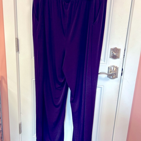 Torrid Crepe High Rise Wide Leg Pants Size 6 Dark Purple - Picture 3 of 7